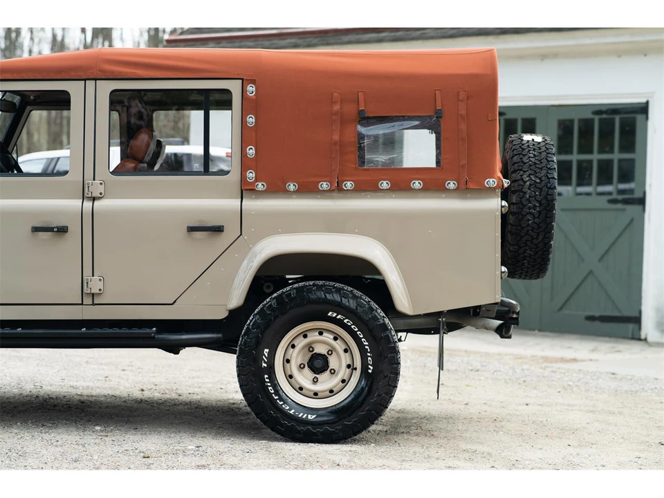 1995 Land Rover Defender 110 - Image 14 of 31