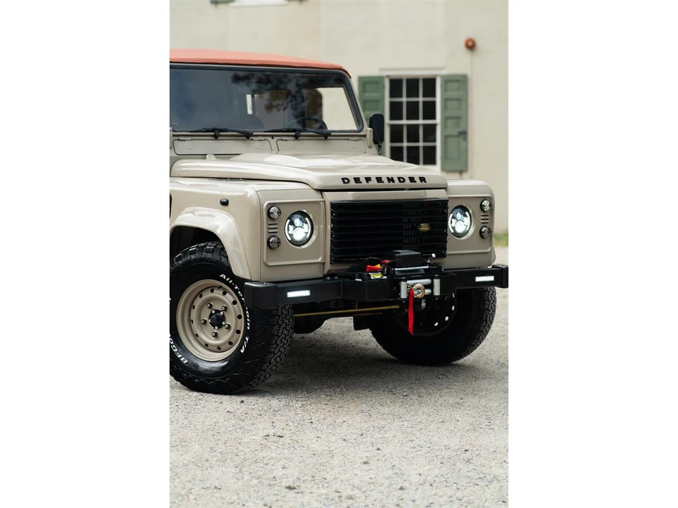 1995 Land Rover Defender 110 - Image 19 of 31