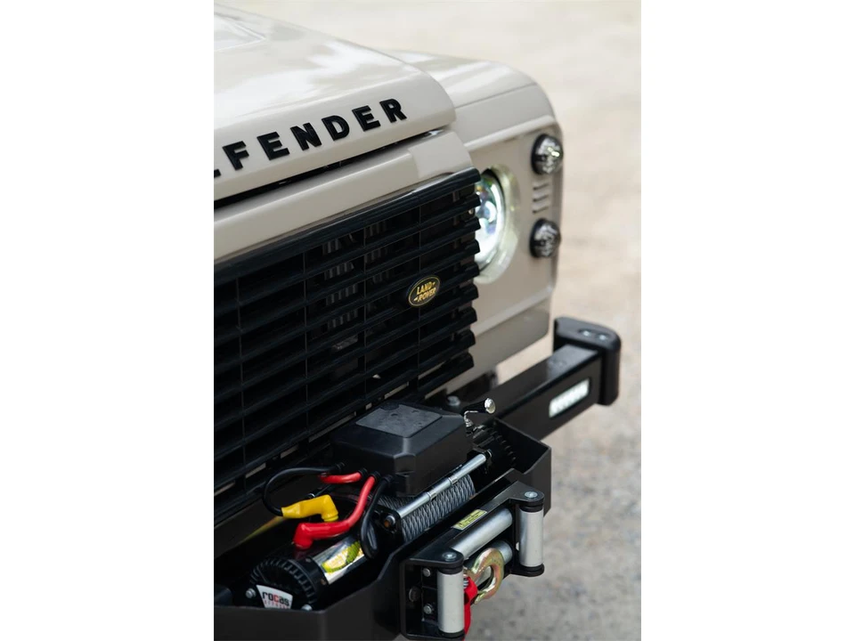 1995 Land Rover Defender 110 - Image 28 of 31
