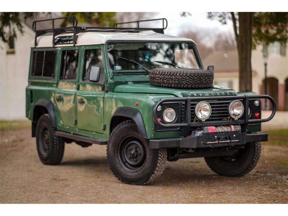 1995 Land Rover Defender 110 - Image 2 of 31