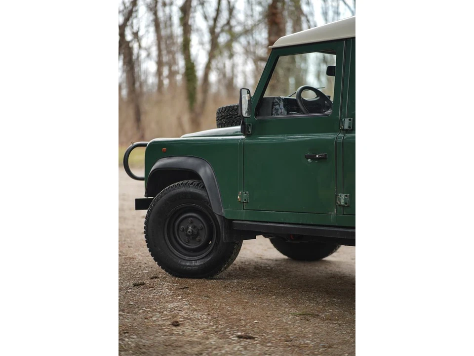 1995 Land Rover Defender 110 - Image 27 of 31