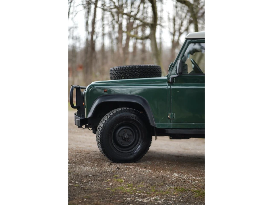 1995 Land Rover Defender 110 - Image 31 of 31
