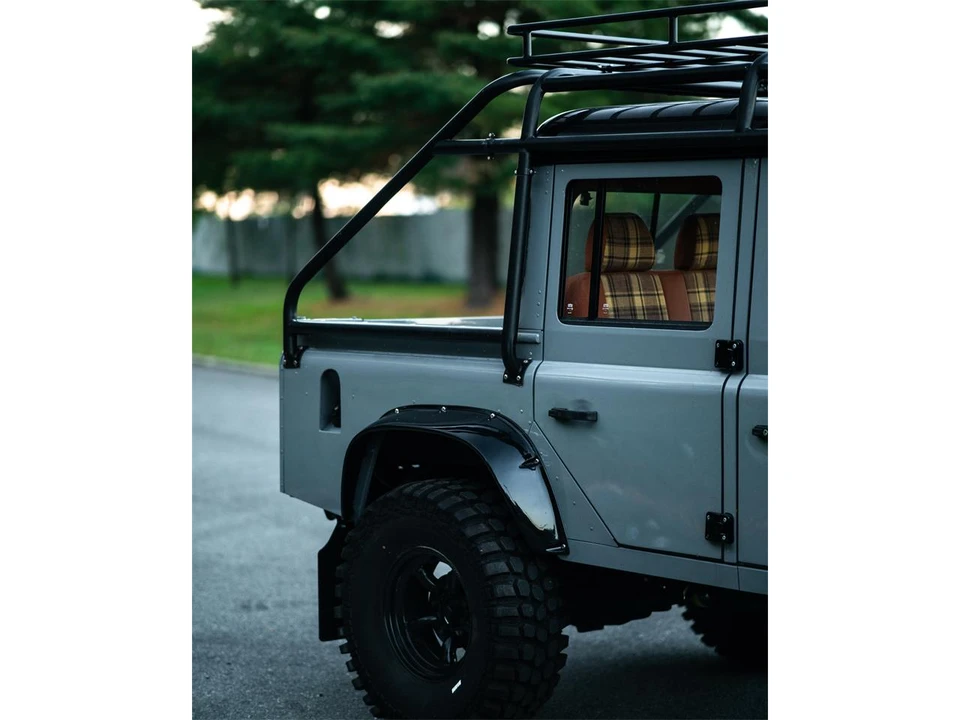 1995 Land Rover Defender 110 - Image 4 of 26