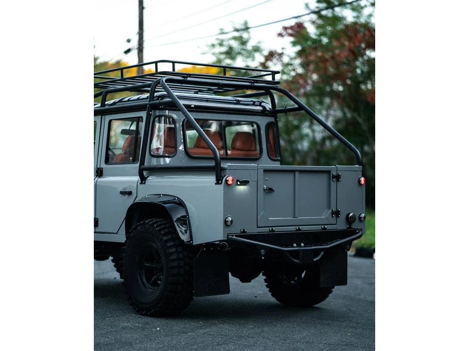 1995 Land Rover Defender 110 - Image 6 of 26