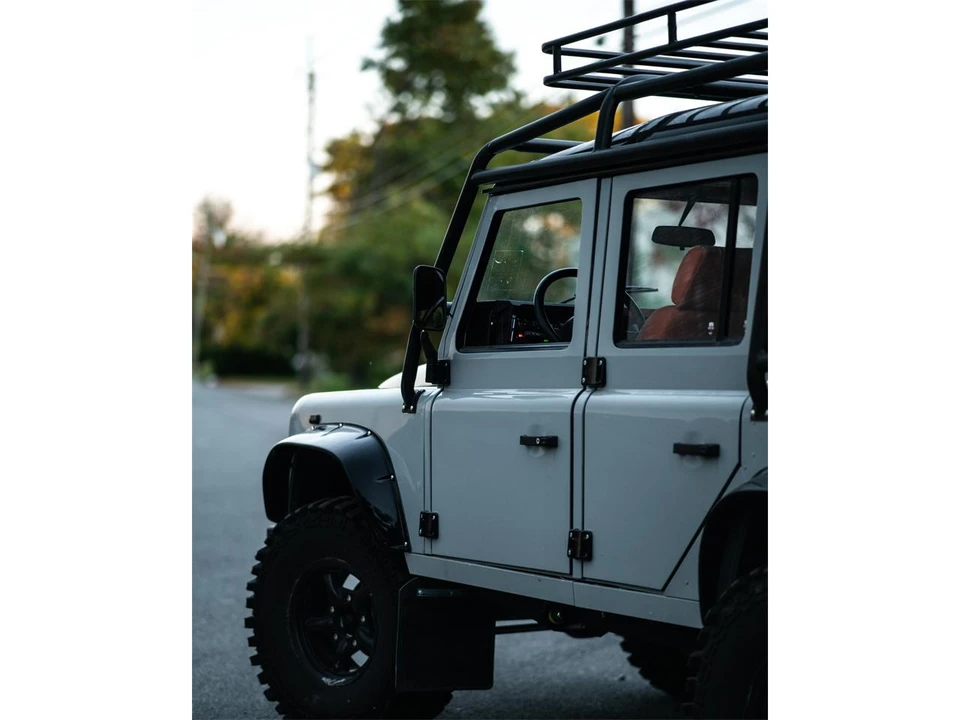1995 Land Rover Defender 110 - Image 7 of 26