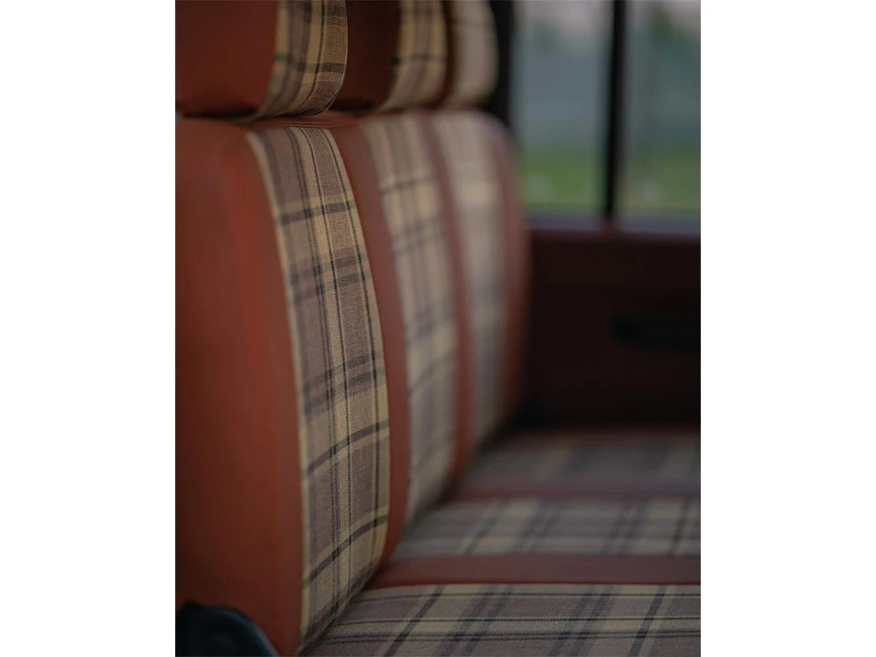 1995 Land Rover Defender 110 - Image 10 of 26