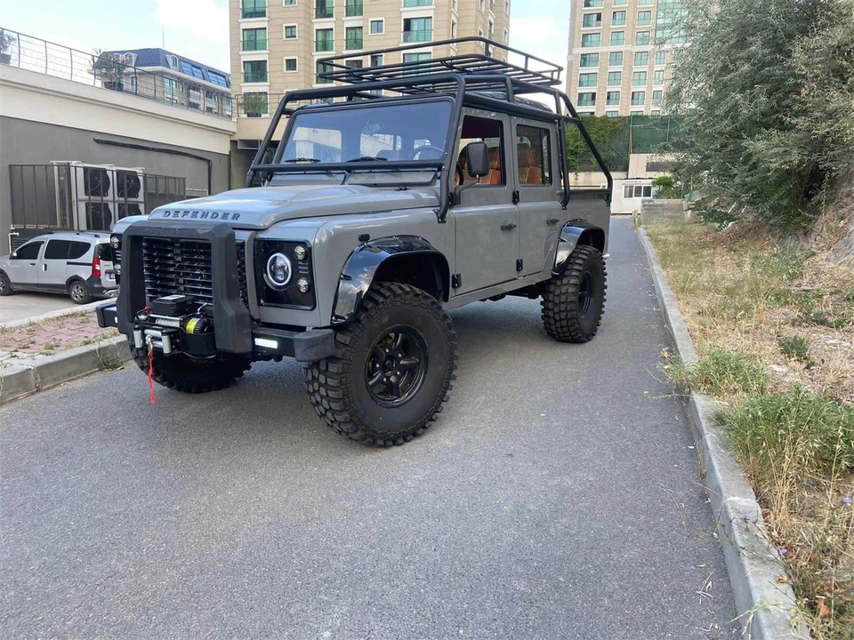 1995 Land Rover Defender 110 - Image 17 of 26