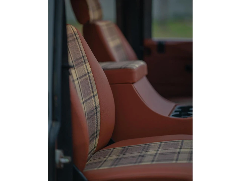 1995 Land Rover Defender 110 - Image 19 of 26