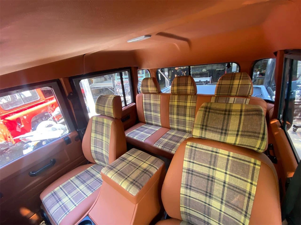 1995 Land Rover Defender 110 - Image 24 of 26