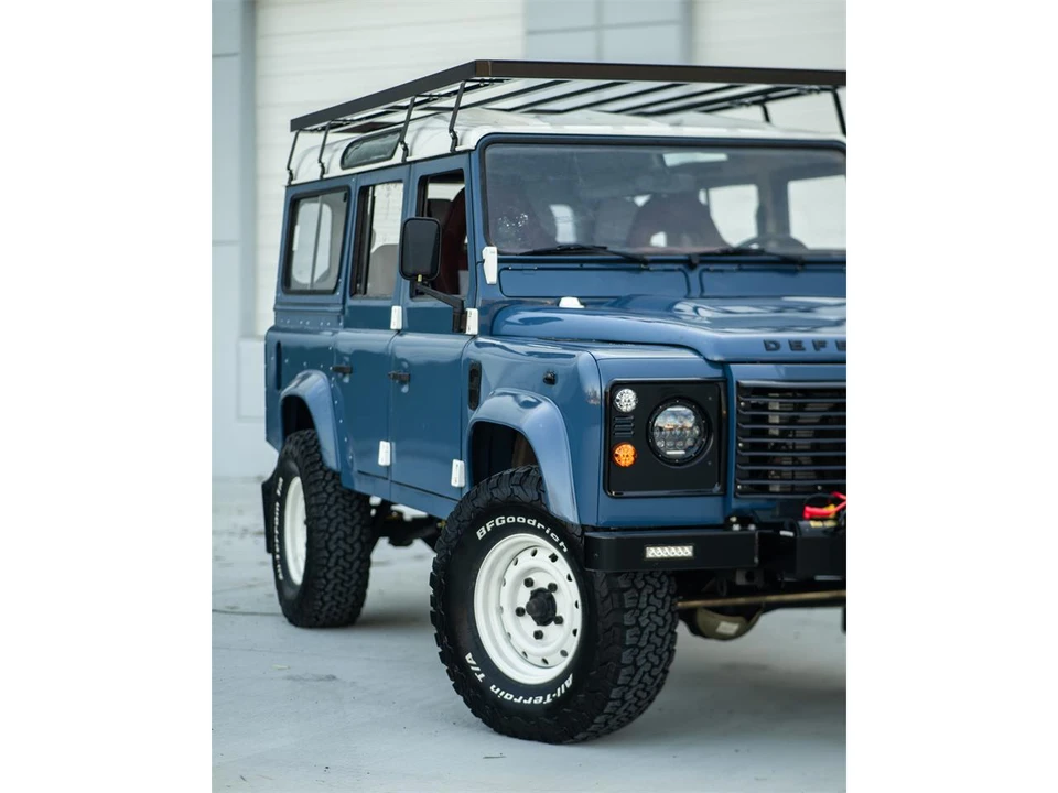 1995 Land Rover Defender 110 - Image 6 of 31