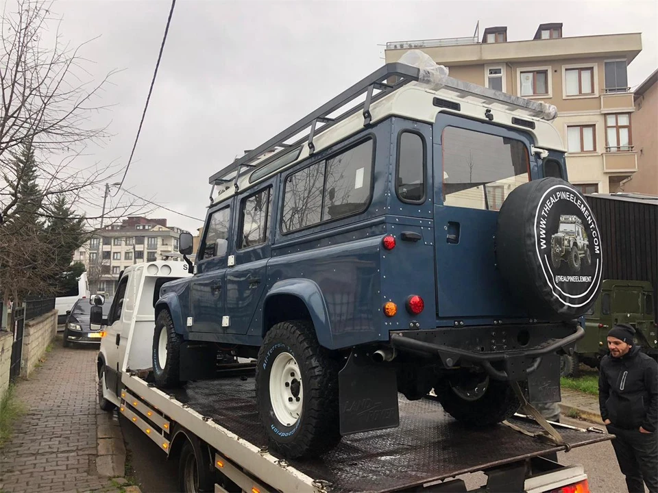 1995 Land Rover Defender 110 - Image 10 of 31