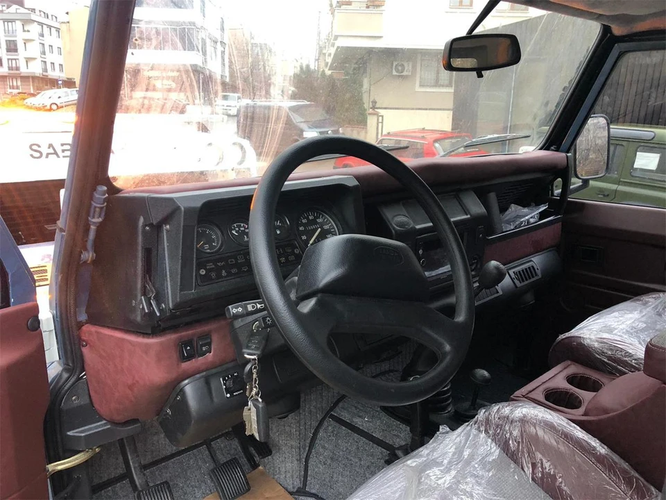 1995 Land Rover Defender 110 - Image 18 of 31