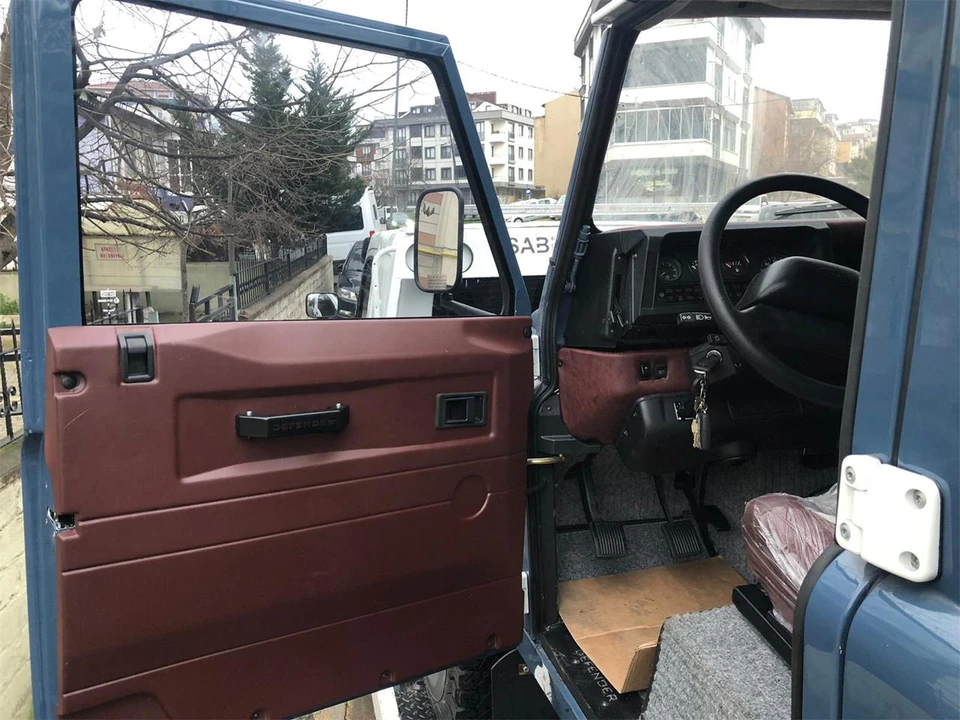 1995 Land Rover Defender 110 - Image 21 of 31