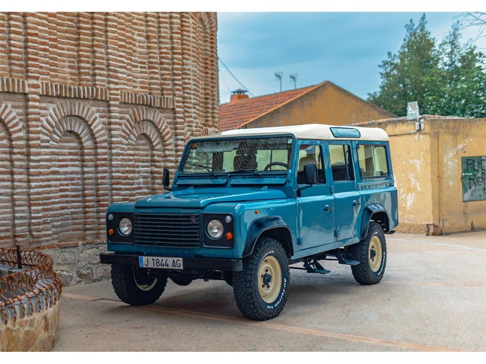 1995 Land Rover Defender 110 - Image 4 of 31