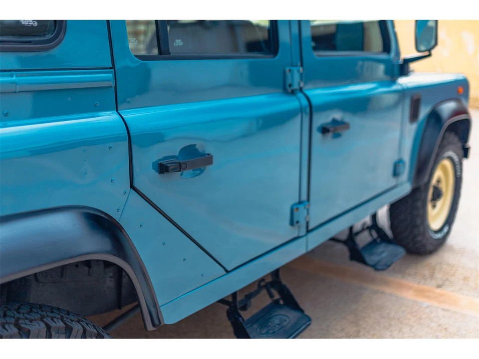 1995 Land Rover Defender 110 - Image 12 of 31