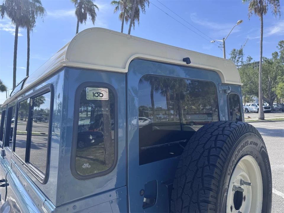 1995 Land Rover Defender 110 - Image 15 of 31