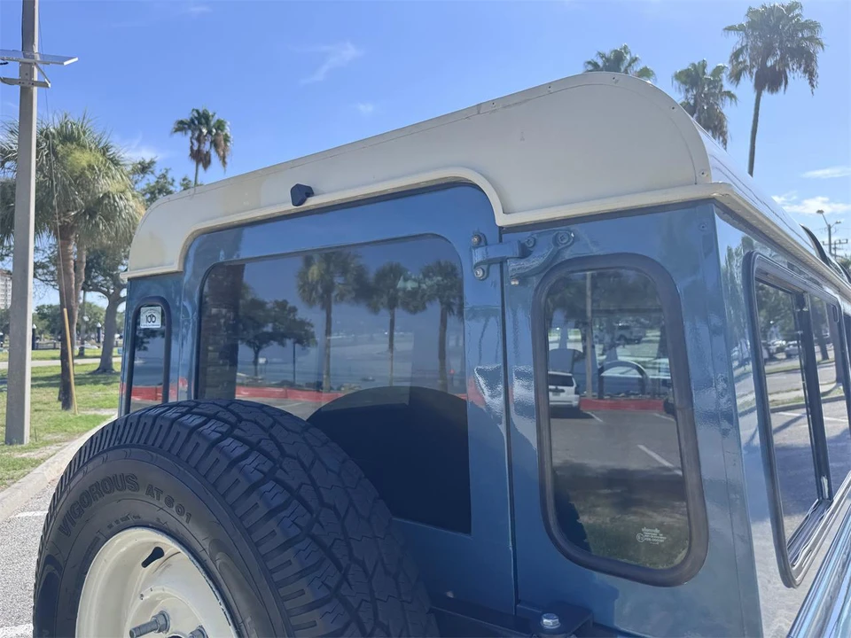 1995 Land Rover Defender 110 - Image 20 of 31