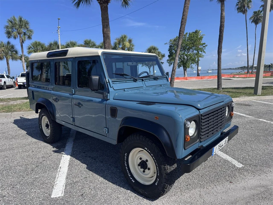 1995 Land Rover Defender 110 - Image 16 of 31