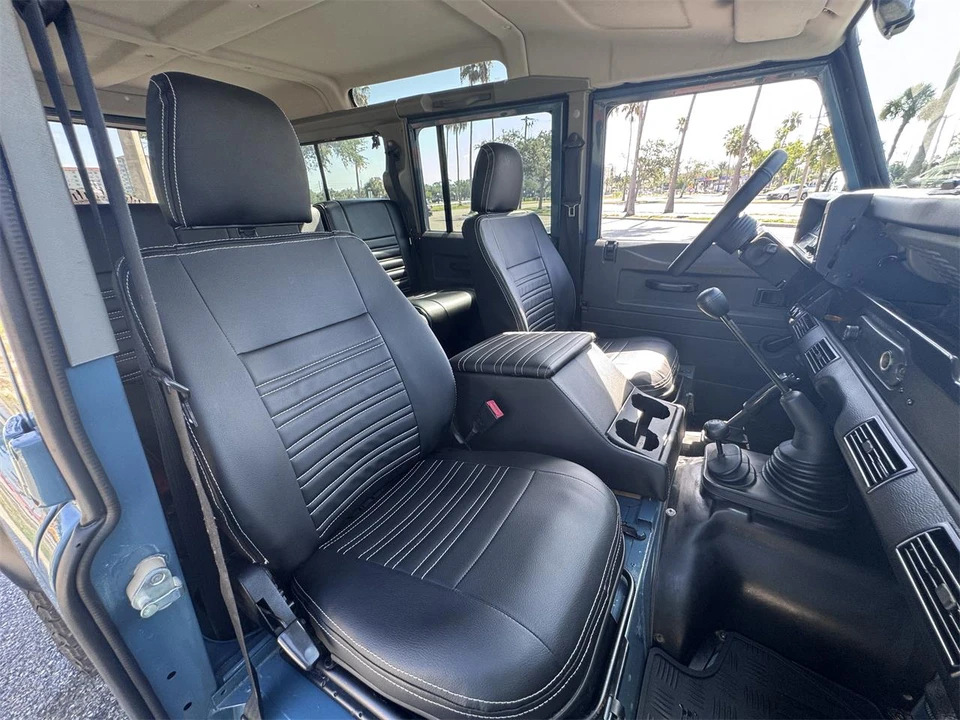 1995 Land Rover Defender 110 - Image 24 of 31