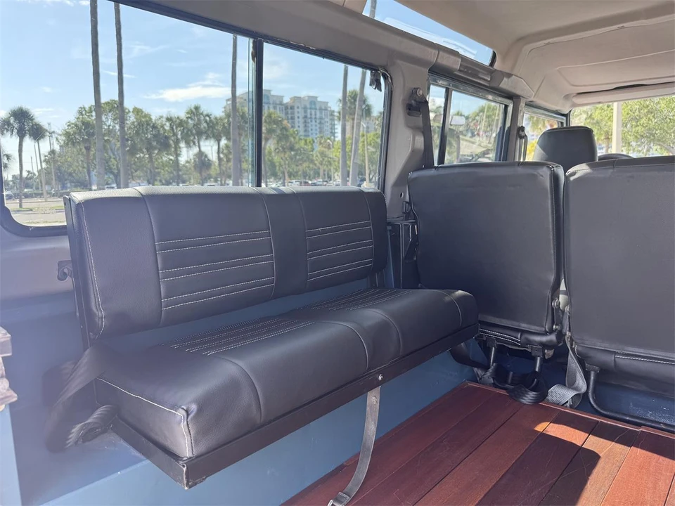 1995 Land Rover Defender 110 - Image 31 of 31