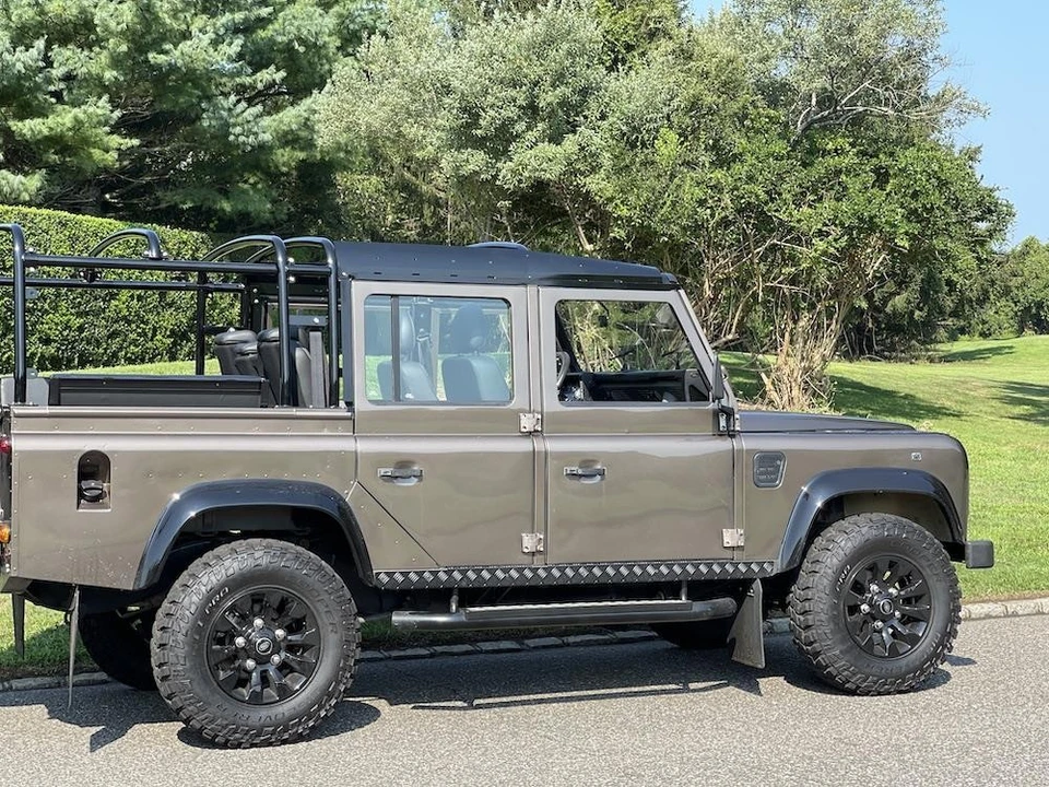 1995 Land Rover Defender 110 - Image 5 of 12