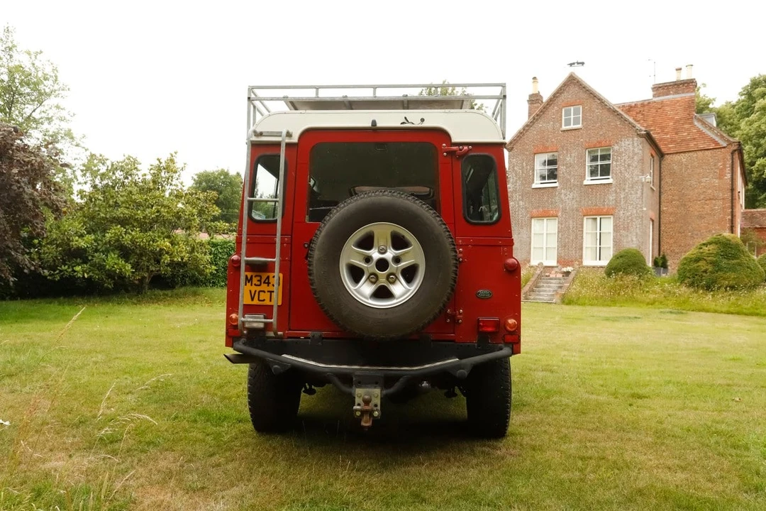1995 Land Rover Defender 110 - Image 14 of 30