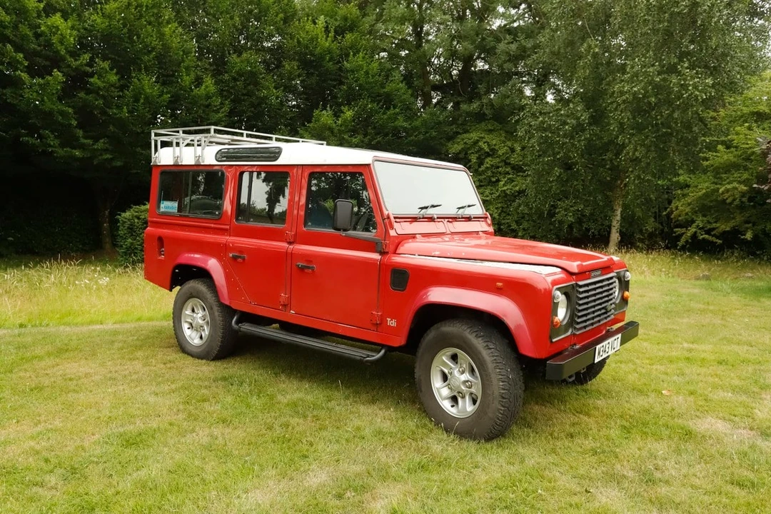 1995 Land Rover Defender 110 - Image 11 of 30