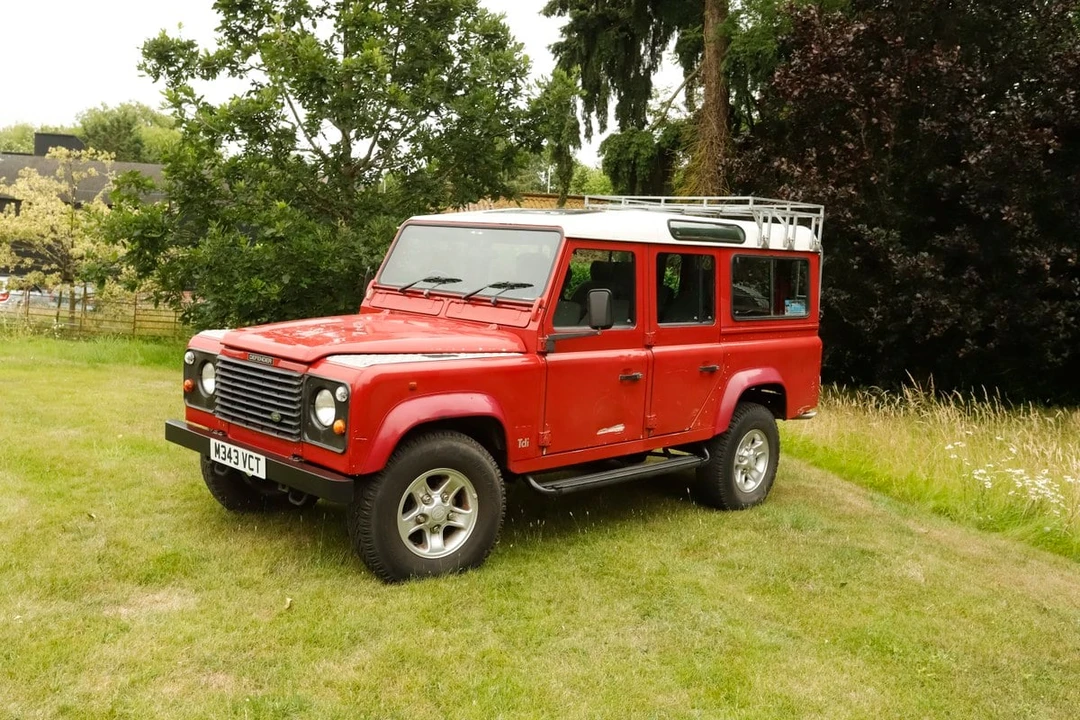 1995 Land Rover Defender 110 - Image 19 of 30