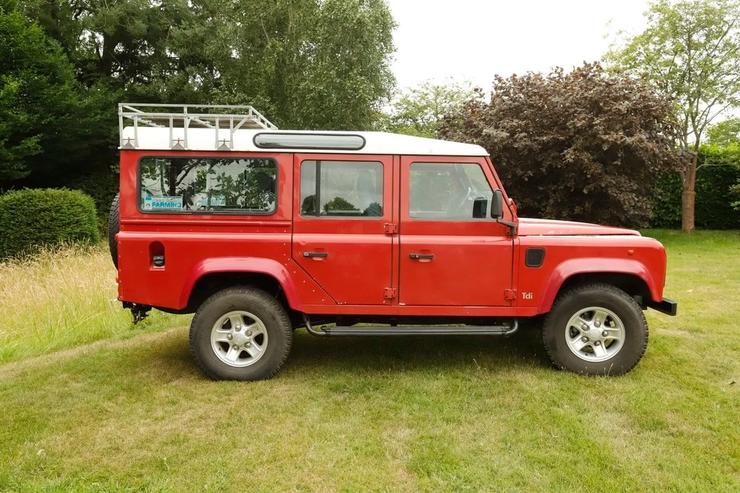 1995 Land Rover Defender 110 - Image 12 of 30