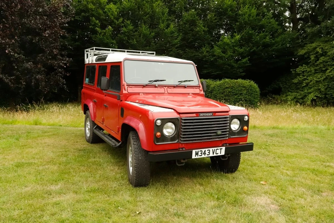 1995 Land Rover Defender 110 - Image 17 of 30