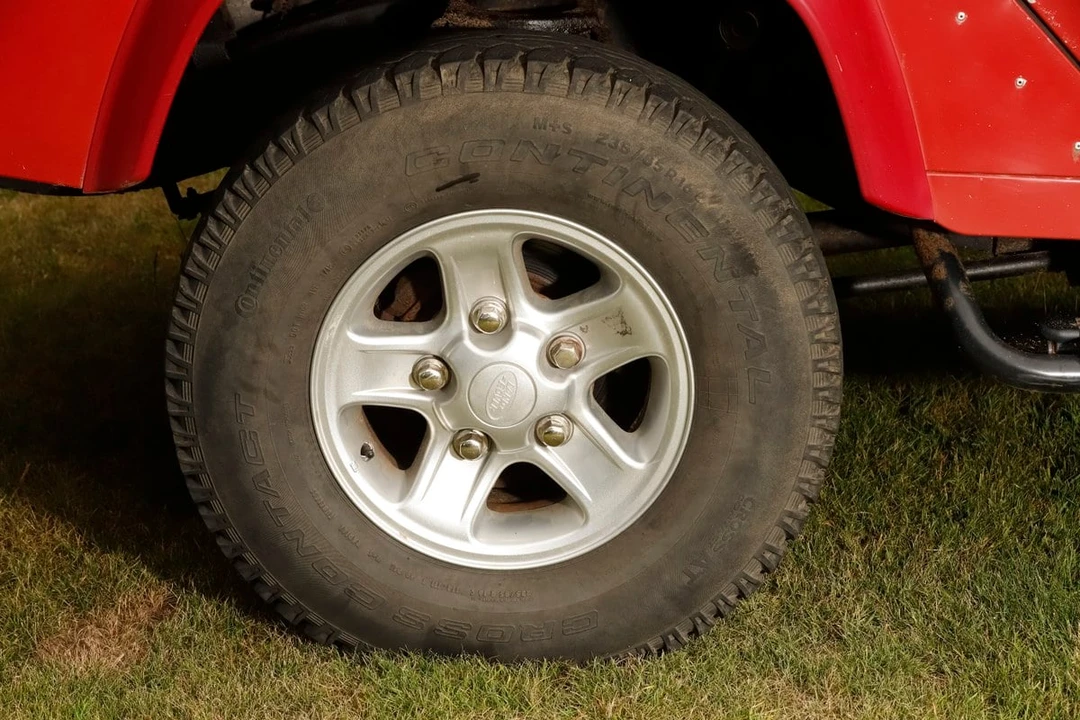 1995 Land Rover Defender 110 - Image 27 of 30