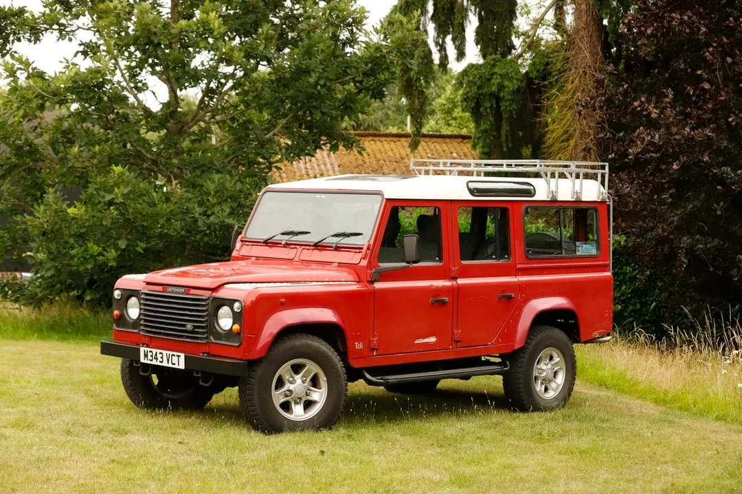 1995 Land Rover Defender 110 - Image 3 of 30