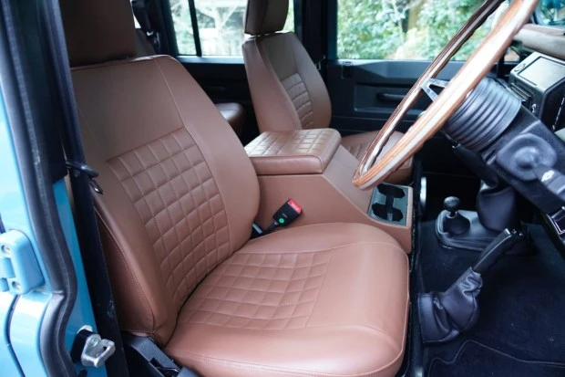 1995 Land Rover Defender 110 - Image 4 of 8