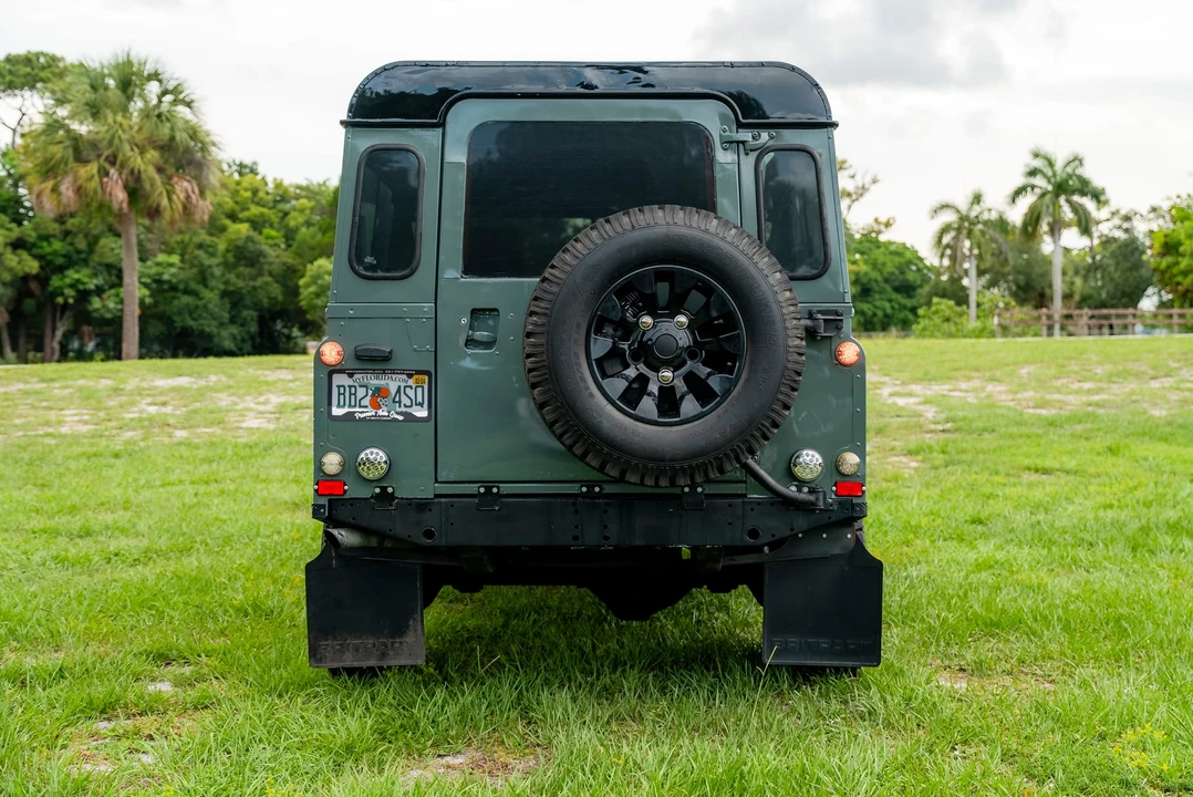 1995 Land Rover Defender 110 - Image 11 of 31