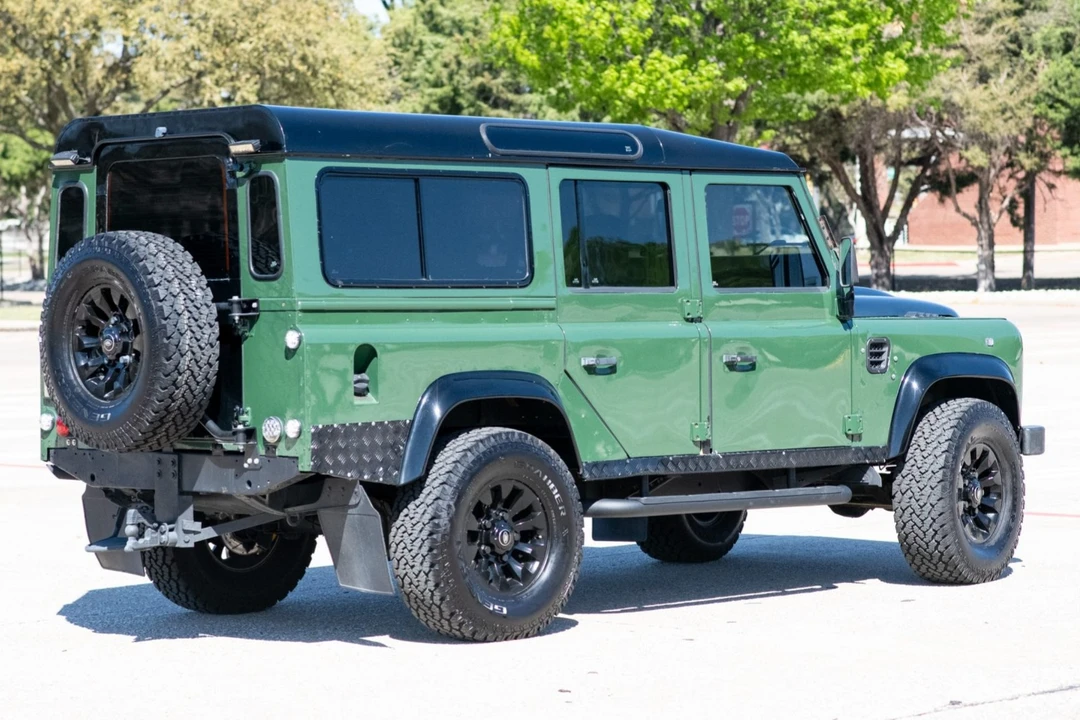 1995 Land Rover Defender 110 - Image 2 of 8