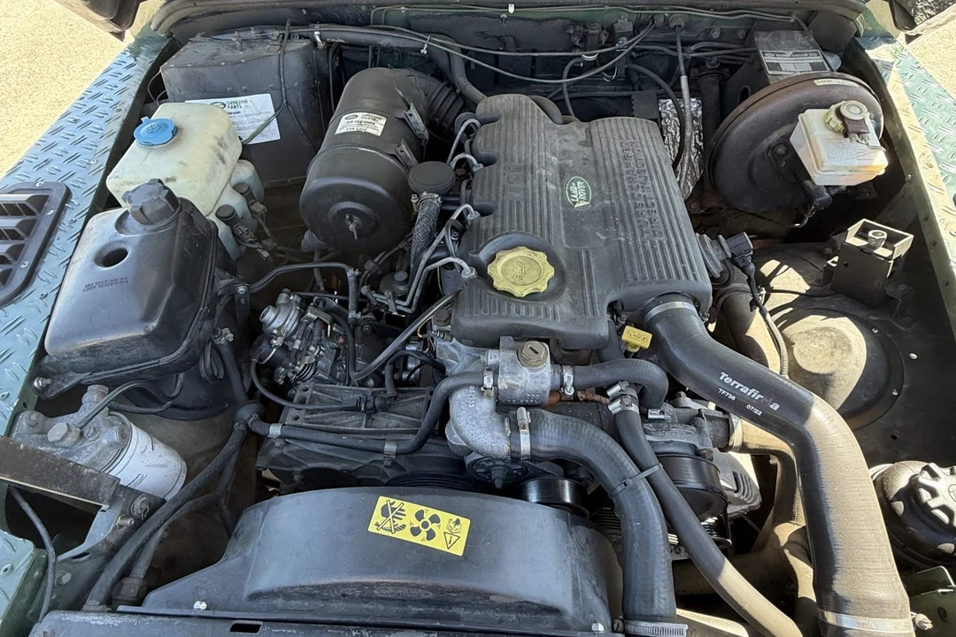 1995 Land Rover Defender 110 - Image 6 of 8