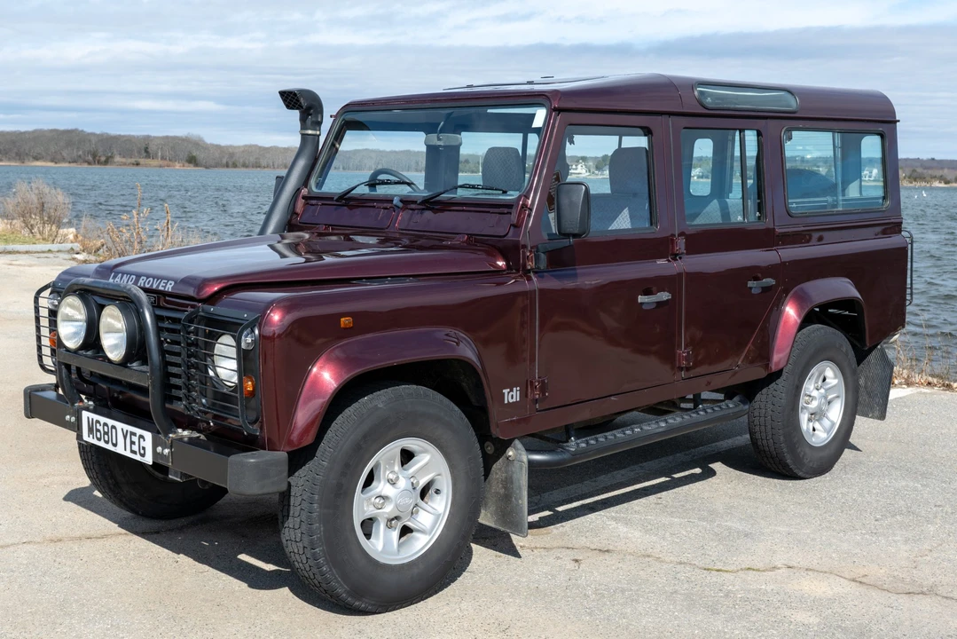 1995 Land Rover Defender 110 - Image 11 of 21