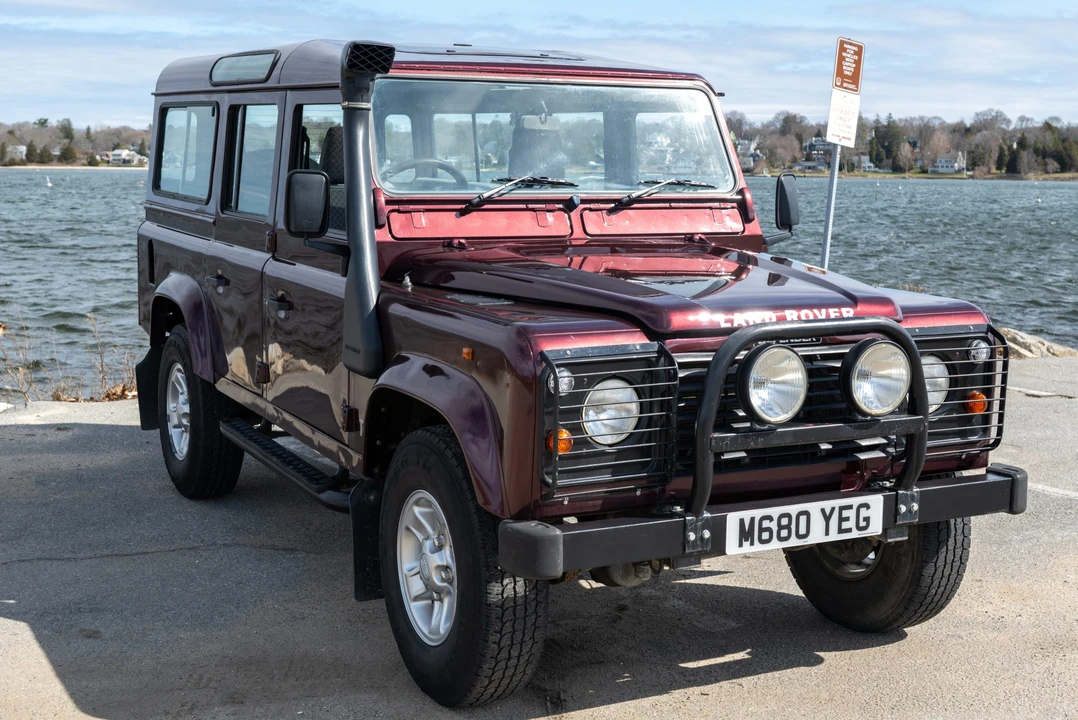 1995 Land Rover Defender 110 - Image 5 of 21