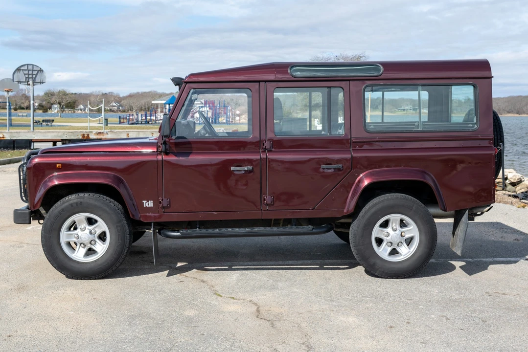 1995 Land Rover Defender 110 - Image 14 of 21