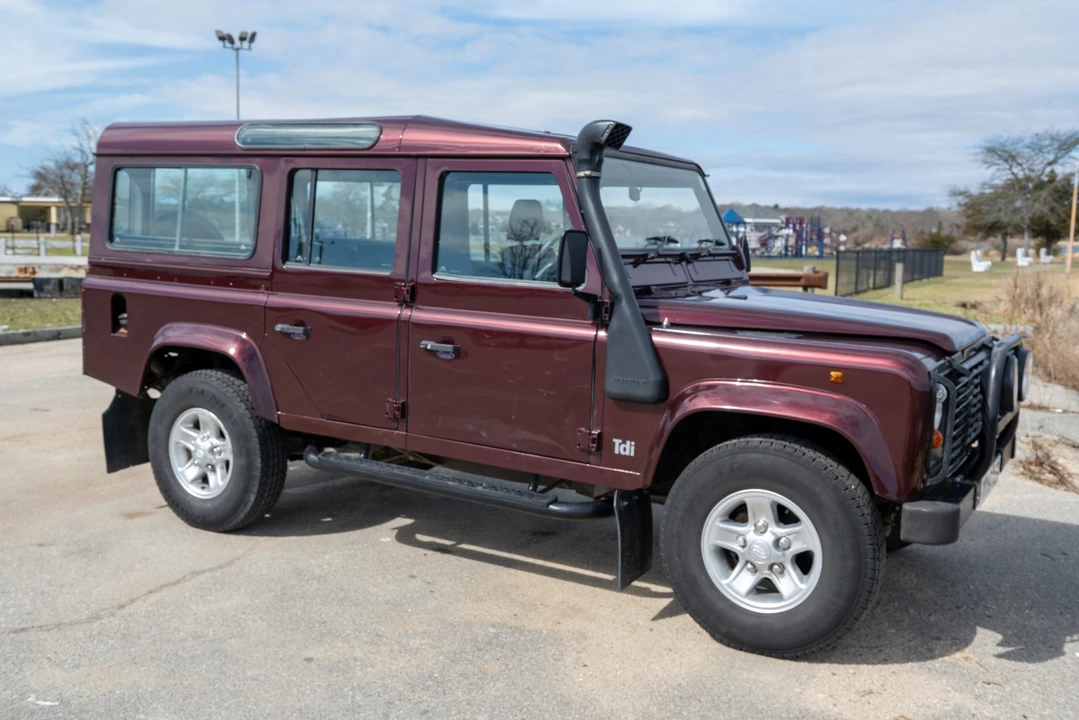 1995 Land Rover Defender 110 - Image 2 of 21