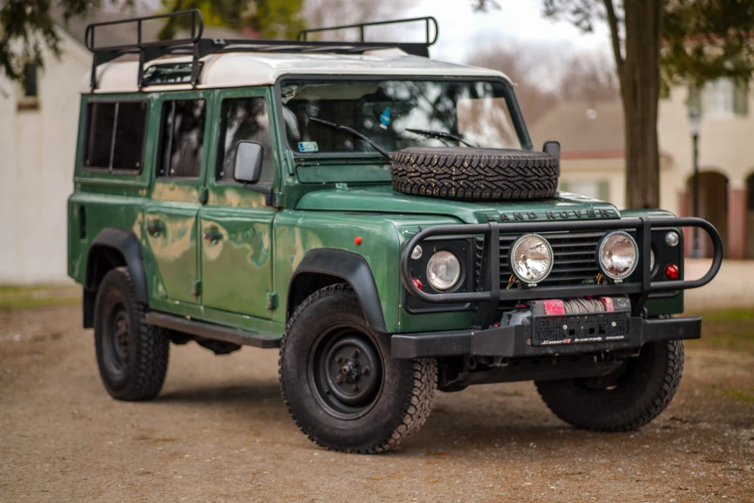 1995 Land Rover Defender 110 - Image 10 of 31