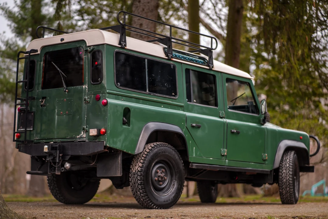 1995 Land Rover Defender 110 - Image 24 of 31