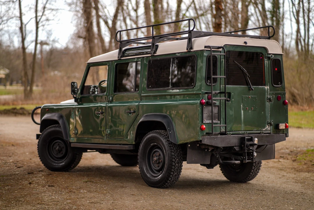 1995 Land Rover Defender 110 - Image 28 of 31