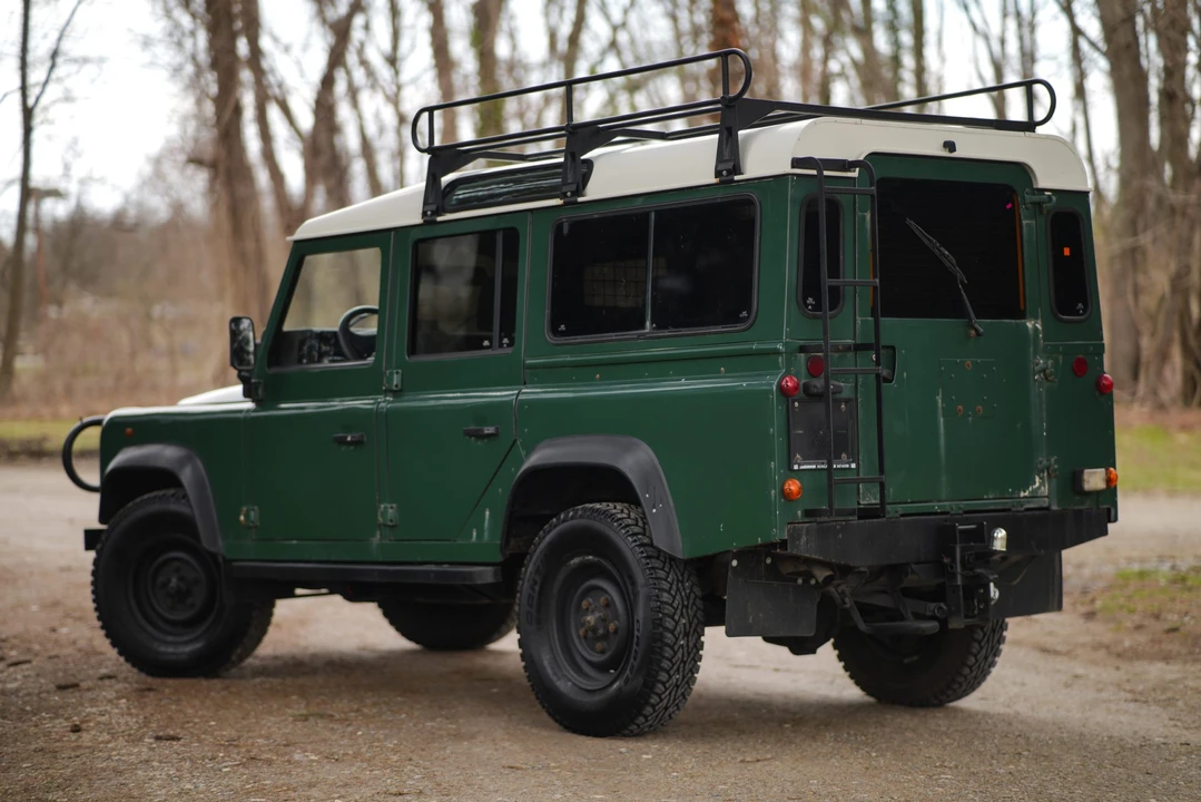 1995 Land Rover Defender 110 - Image 30 of 31