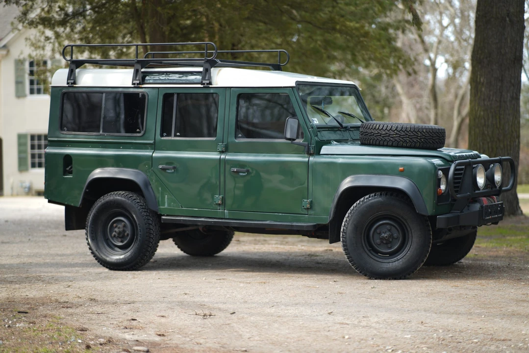 1995 Land Rover Defender 110 - Image 19 of 31