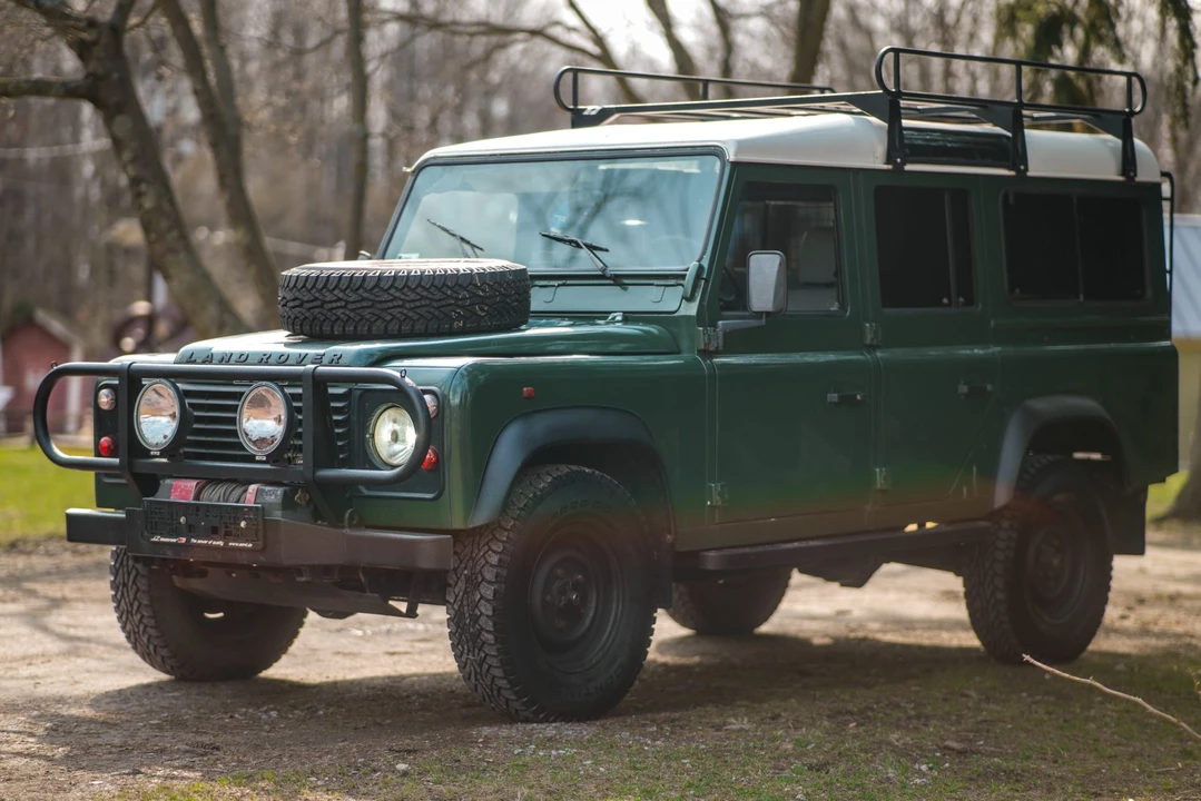 1995 Land Rover Defender 110 - Image 3 of 31