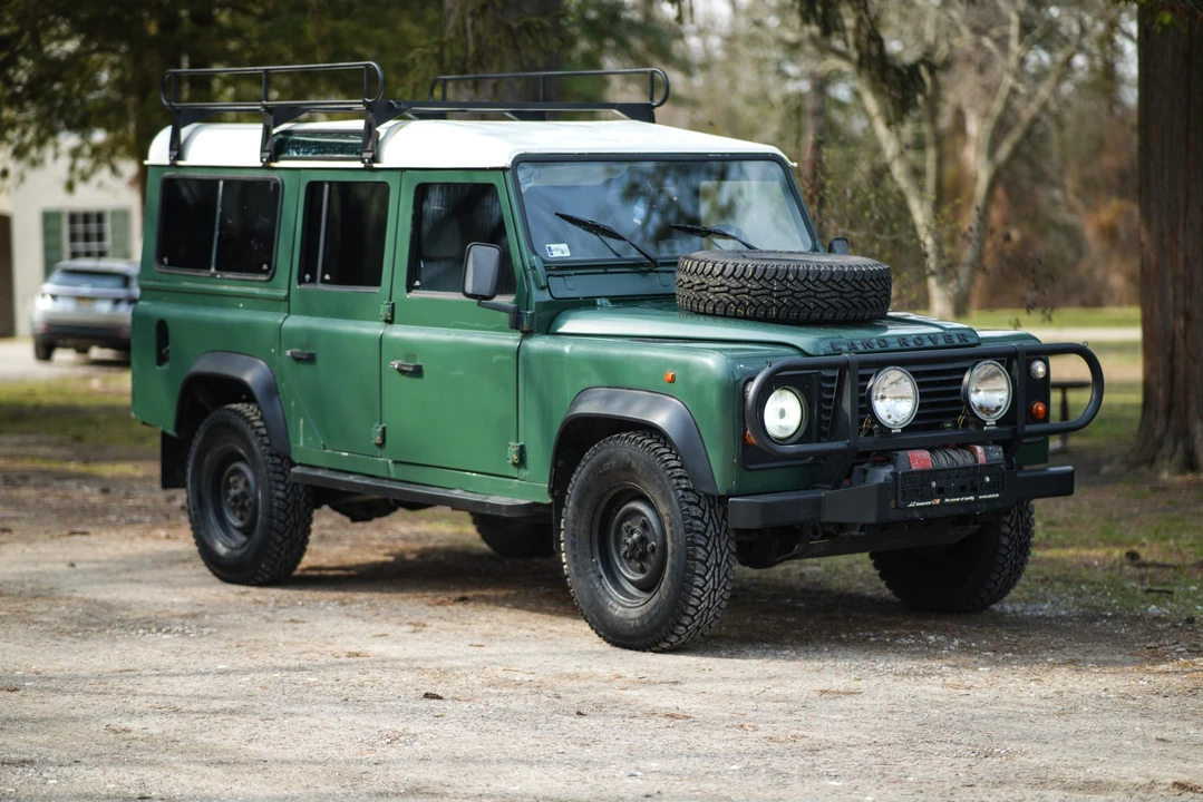 1995 Land Rover Defender 110 - Image 15 of 31