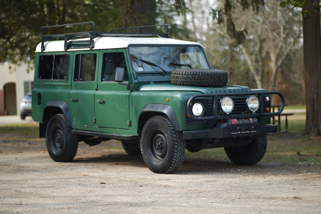 1995 Land Rover Defender 110 - Image 16 of 31