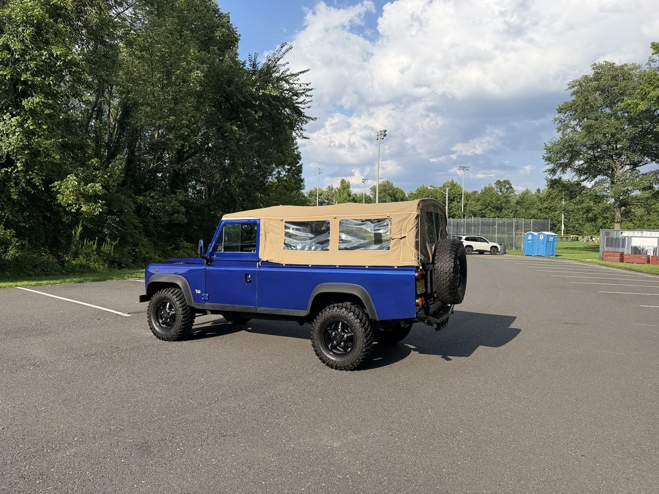 1995 Land Rover Defender 110 - Image 6 of 31