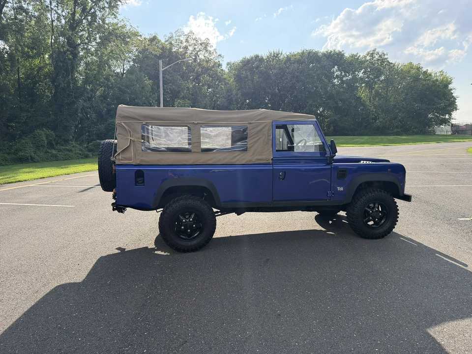 1995 Land Rover Defender 110 - Image 9 of 31